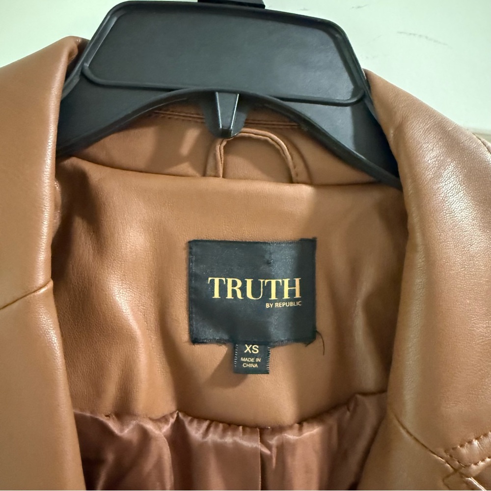 Brown Trench Coat - Picture 3 of 3